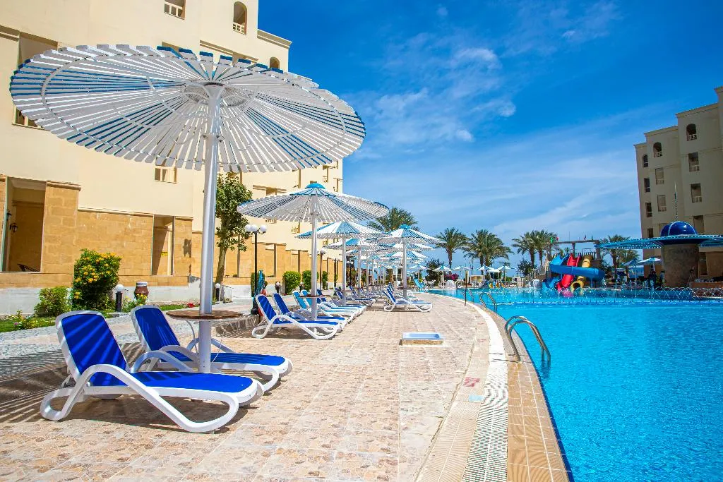 Pool, AMC Royal Hotel & Spa, Red Sea Riviera