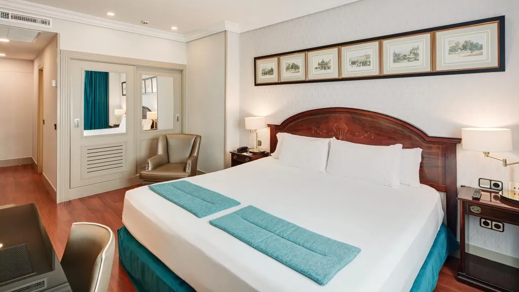 DOUBLE CLASSIC Room, Sercotel Gran Hotel Conde Duque, Madrid