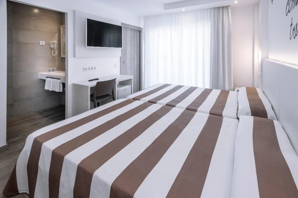 DOUBLE POOL VIEW Room, Hotel Oasis Park Splash, Costa Brava