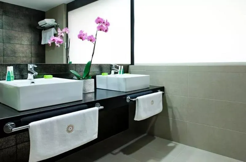 SUITE CAPACITY 2 Room, Apollonion Asterias Resort & Spa, Kefallinia
