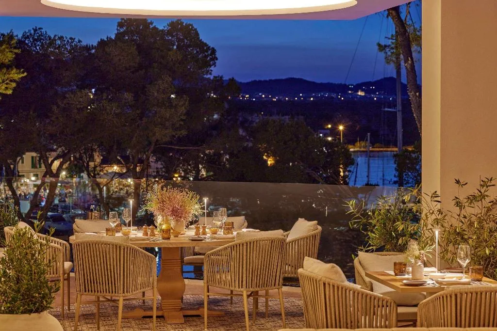 Restaurant, Ikos Porto Petro, Majorca