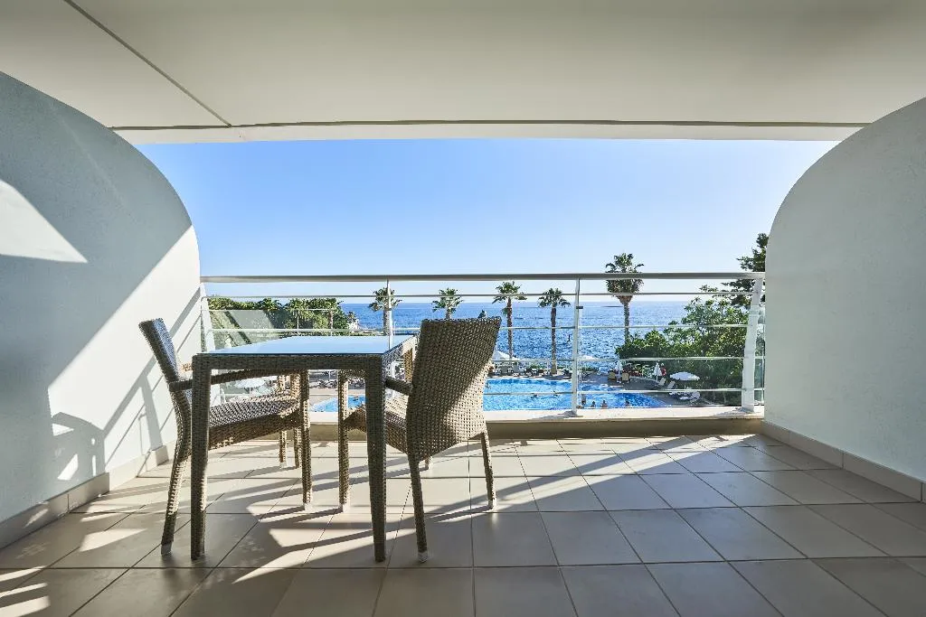 DOUBLE SUPERIOR SEA VIEW Room, Melia Madeira Mare, Madeira