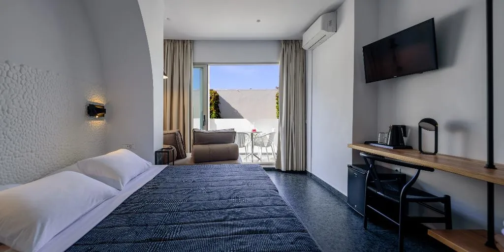 JUNIOR SUITE STANDARD Room, Afroditi Venus Beach Resort, Santorini