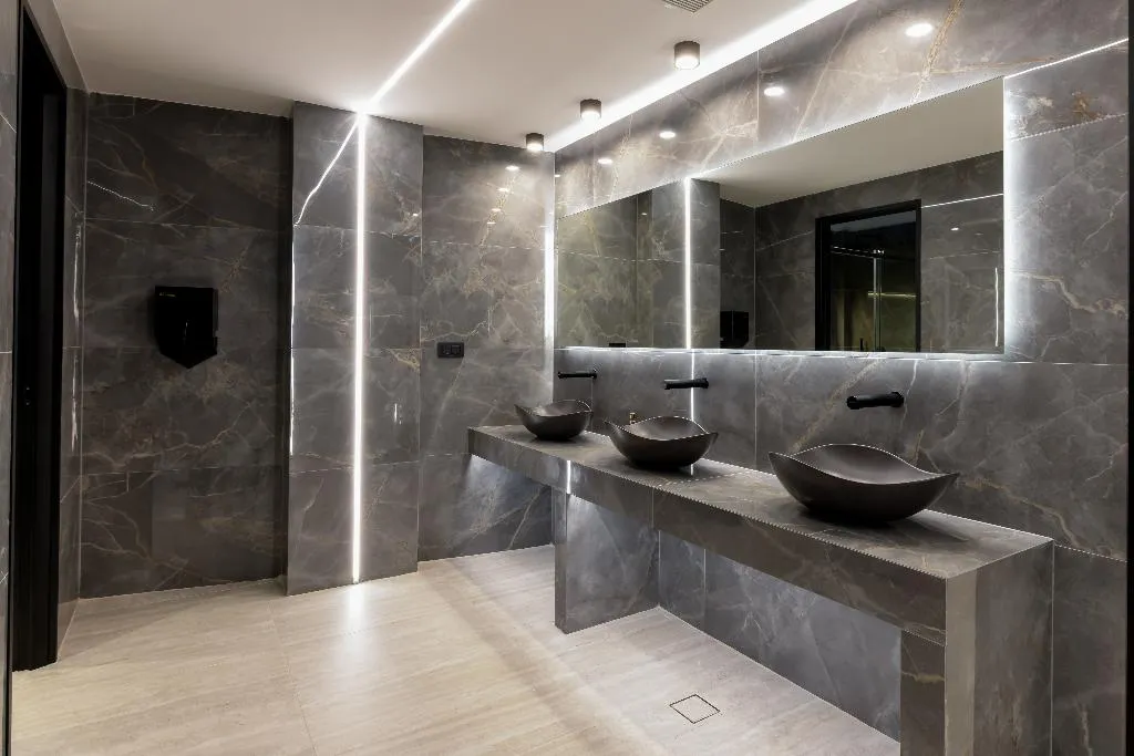 Lobby, Hotel Canadian, Zante