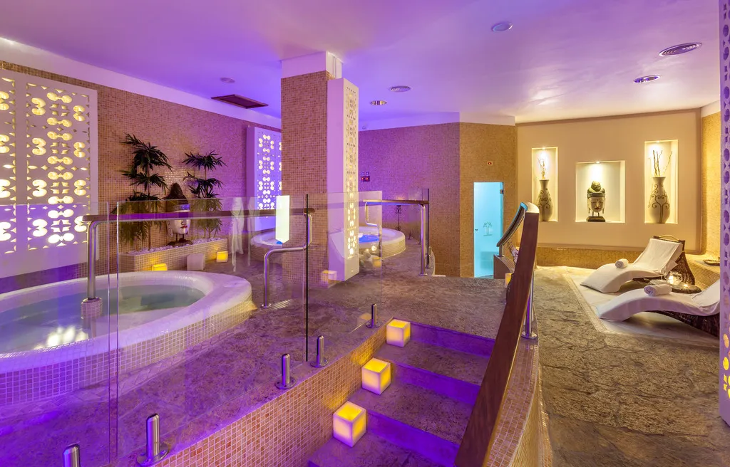 Sports and Entertainment, GF Gran Costa Adeje, Tenerife