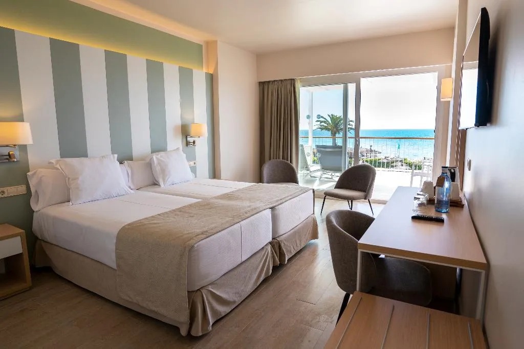 Double or Twin SUPERIOR Room, Seth Santo Tomas, Menorca