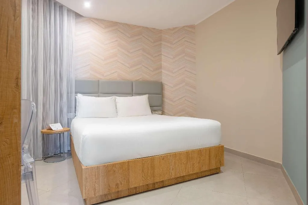 FAMILY ROOM SEA VIEW Room, DoubleTree by Hilton Malta, Malta