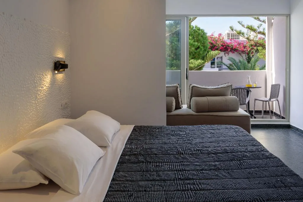 JUNIOR SUITE STANDARD Room, Afroditi Venus Beach Resort, Santorini