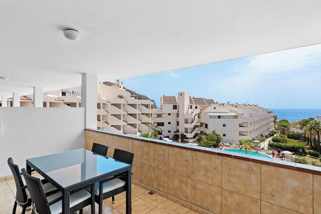 APARTMENT SUPERIOR ONE BEDROOM Room, Paloma Beach Apartments, Tenerife