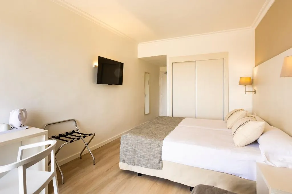 Double or Twin SEA VIEW Room, Minura Sur Menorca, Menorca