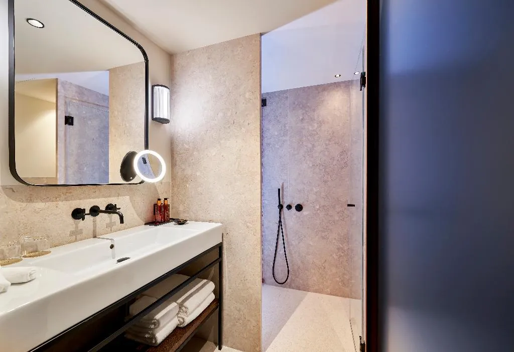 Double or Twin SUPERIOR CITY VIEW Room, PortoBay Flores, Porto