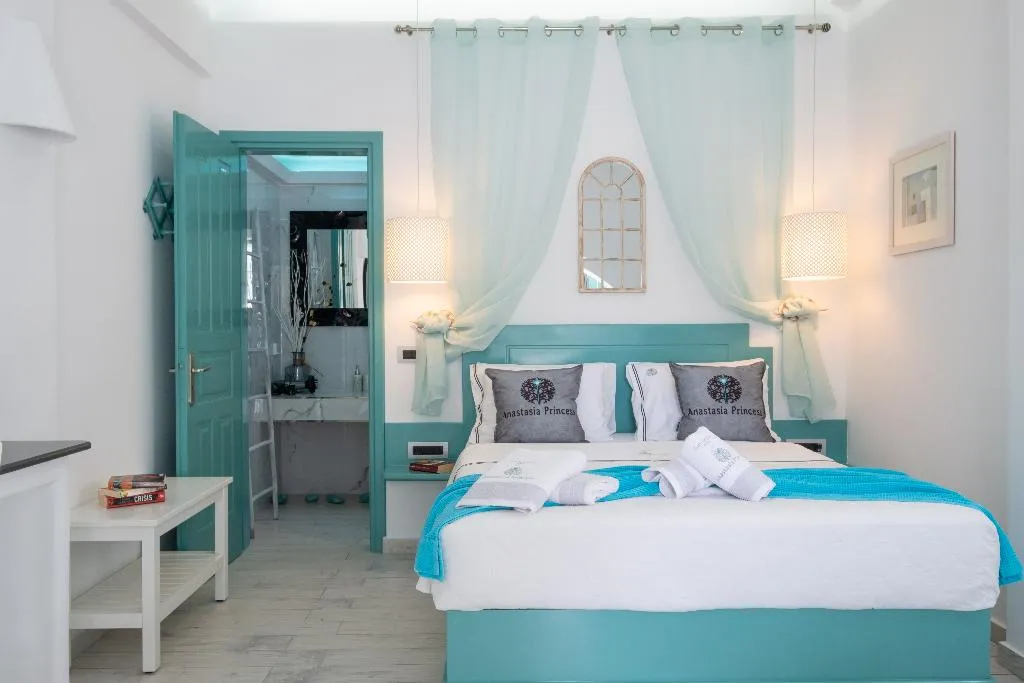 SUITE WITH JACUZZI Room, Anastasia Princess Luxury Beach Residence, Santorini