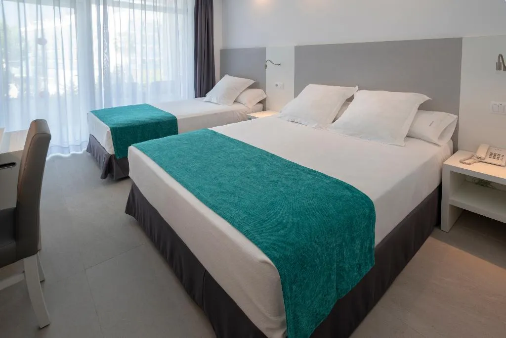 TRIPLE STANDARD Room, Olympus Palace, Costa Dorada