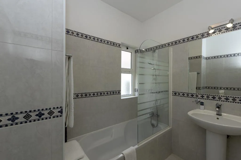 APARTMENT THREE BEDROOMS Room, Rocha Brava Village Resort, Algarve