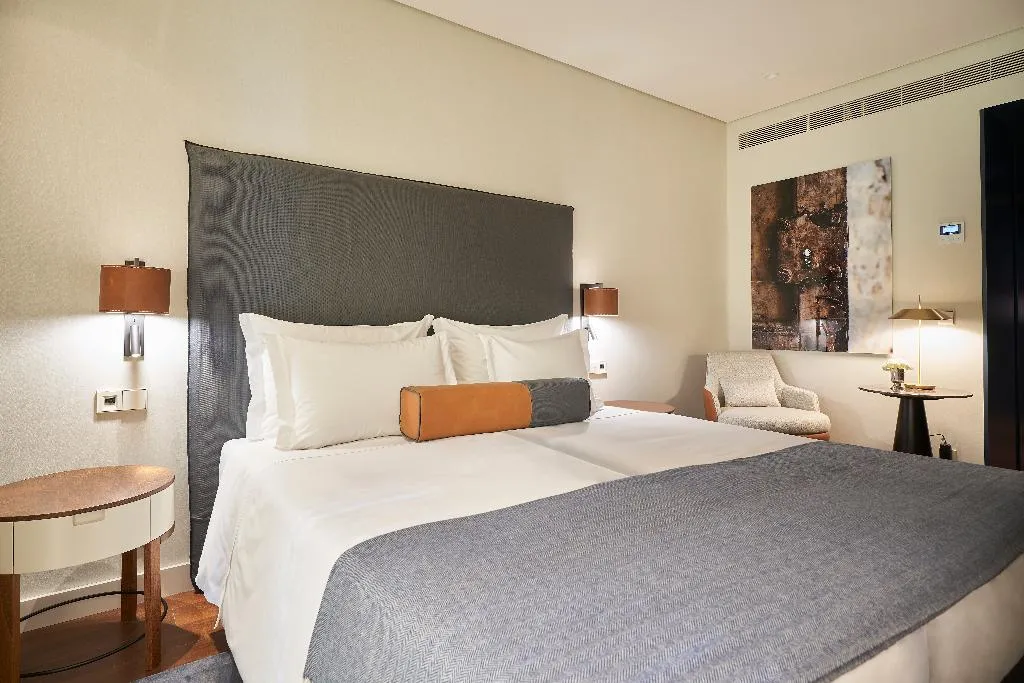 TWIN CLASSIC Room, PortoBay Flores, Porto