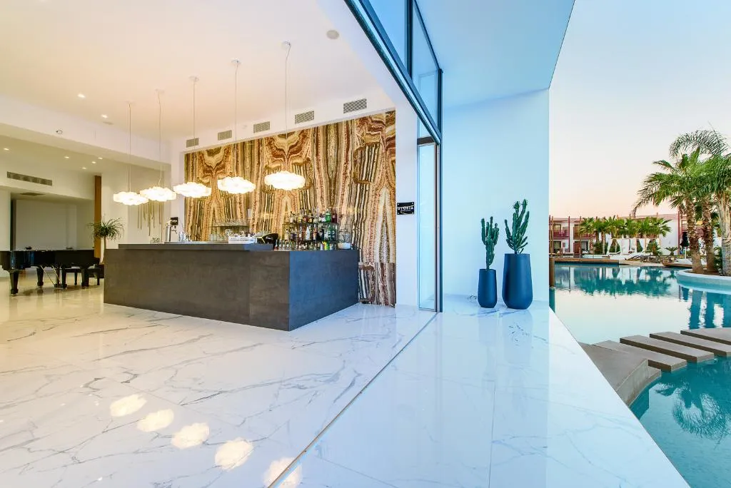 Bar, Stella Island Luxury Resort & Spa, Crete