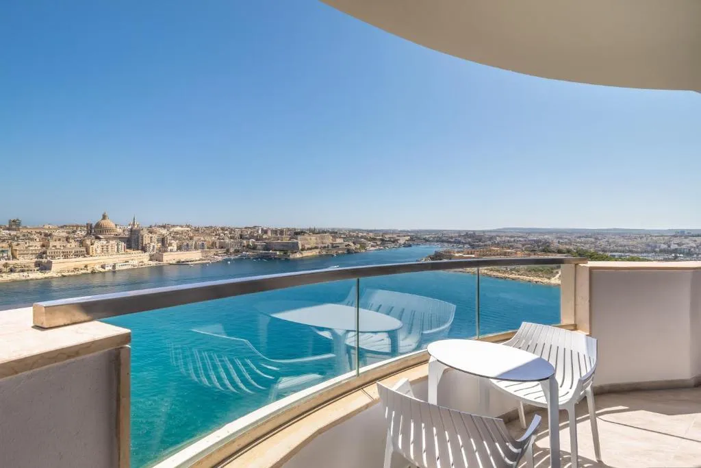JUNIOR SUITE SEA FRONT Room, Barcelo Fortina, Malta