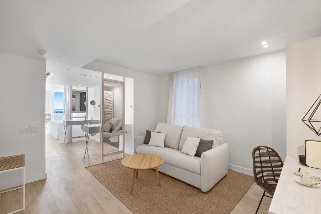 JUNIOR SUITE DELUXE WITH JACUZZI Room, Barcelo Portinatx, Ibiza