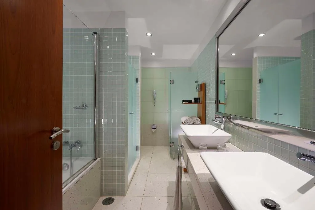 SUITE STANDARD Room, Melia Madeira Mare, Madeira