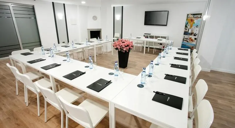 Conferences, Hotel Acapulco, Costa Brava