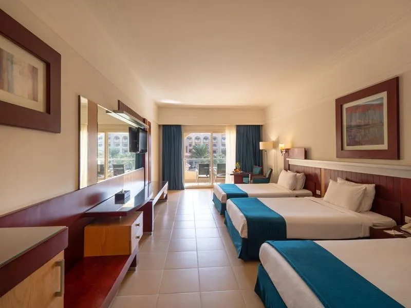 TRIPLE PREMIUM WITH VIEWS Room, Serenity Alma Heights, Red Sea Riviera