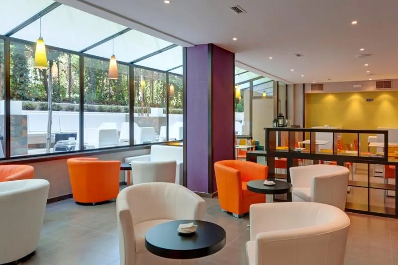 Lobby, Senator Barajas, Madrid