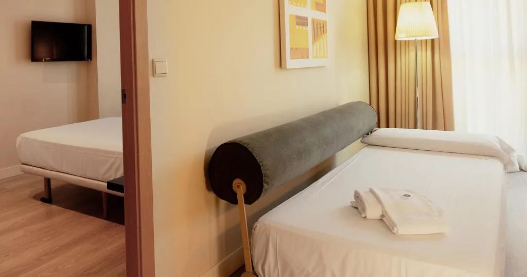 FAMILY ROOM CLASSIC Room, Vertice Sevilla, Seville