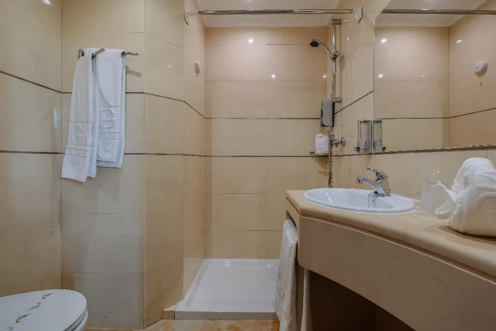 APARTMENT TWO BEDROOMS Room, Muthu Clube Praia da Oura, Algarve