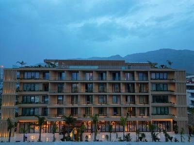 Regina Palm Resort, Kavaje