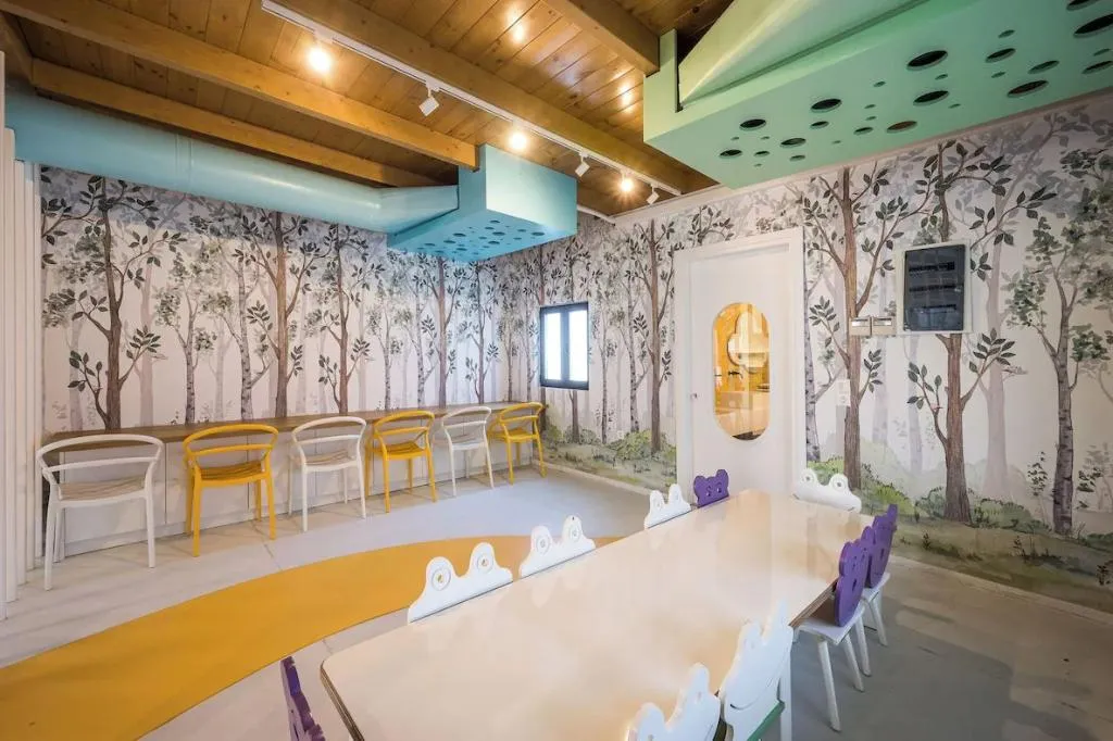 Sports and Entertainment, Stella Palace, Crete