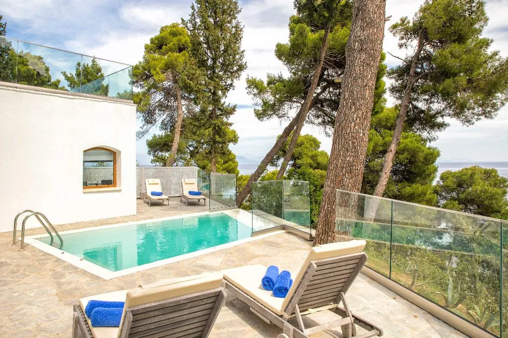 FAMILY ROOM WITH PRIVATE POOL Room, Corfu Holiday Palace Hotel, Corfu