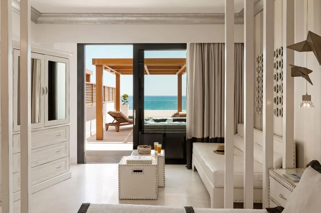 JUNIOR SUITE WITH JACUZZI Room, Mitsis Selection Alila, Rhodes