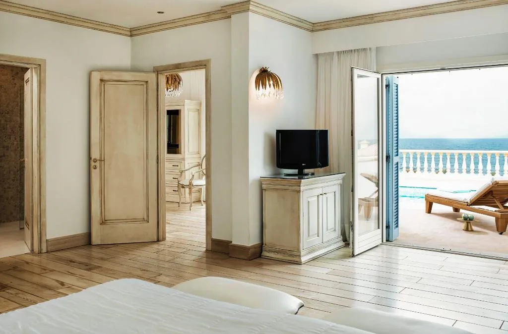 SUITE Presidential Room, Mitsis Selection Laguna, Crete