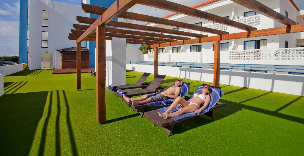 Terrace, Grand Muthu Oura View Beach Club, Algarve
