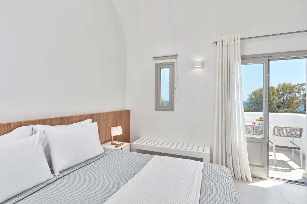 DOUBLE BEACH FRONT Room, Costa Grand Resort & Spa, Santorini