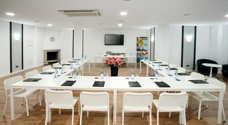 Conferences, Hotel Acapulco, Costa Brava