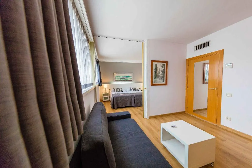 DOUBLE SUPERIOR Room, Atenea Barcelona Aparthotel, Barcelona