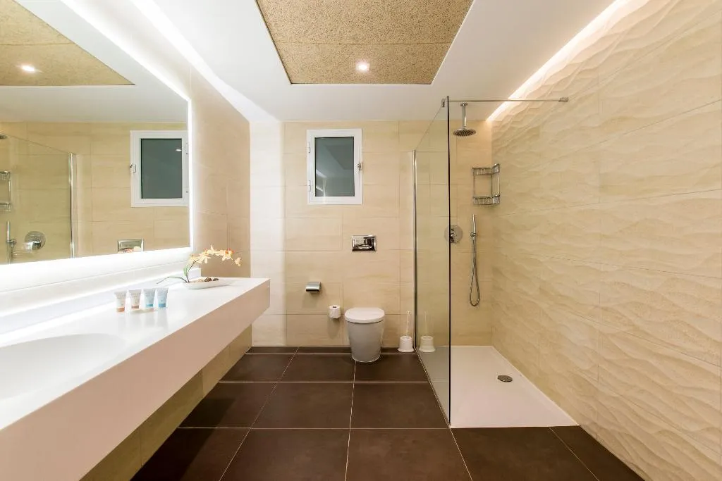 SUITE STANDARD Room, DoubleTree by Hilton Malta, Malta