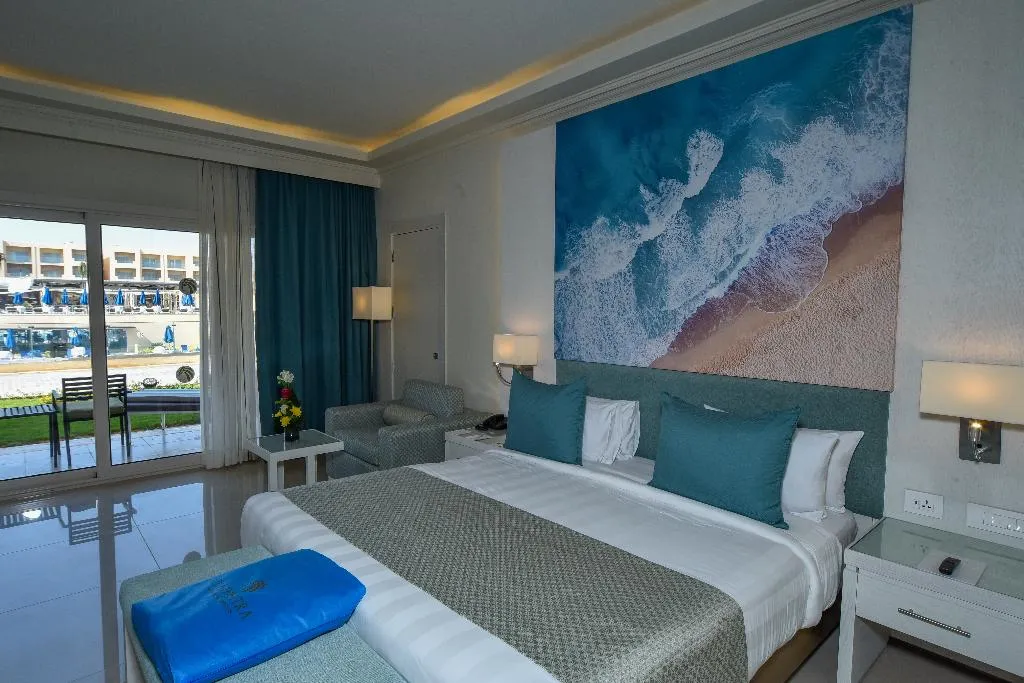 DOUBLE DELUXE POOL VIEW Room, Cleopatra Luxury Resort Sharm Adults Only, Red Sea Riviera