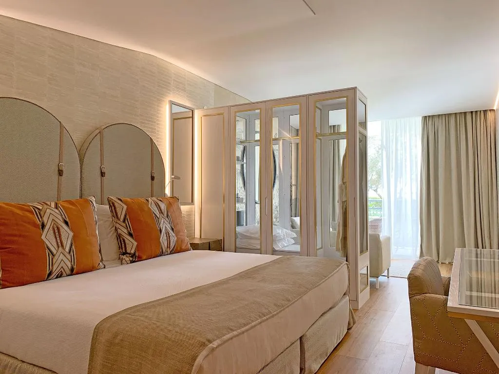 JUNIOR SUITE GARDEN VIEW Room, VidaMar Resort Hotel Madeira, Madeira
