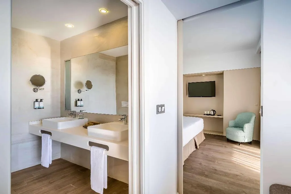 JUNIOR SUITE SEA VIEW CAPACITY 2 Room, Occidental Fuengirola, Costa Del Sol