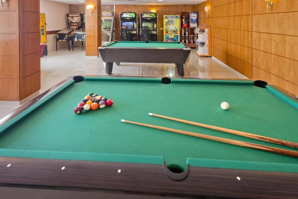 Sports and Entertainment, Hotel Sorra Daurada Splash, Costa Brava