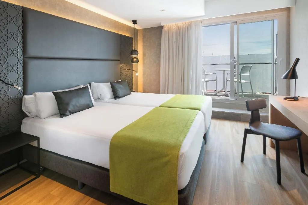 JUNIOR SUITE TWO BEDS Room, Catalonia Giralda, Seville
