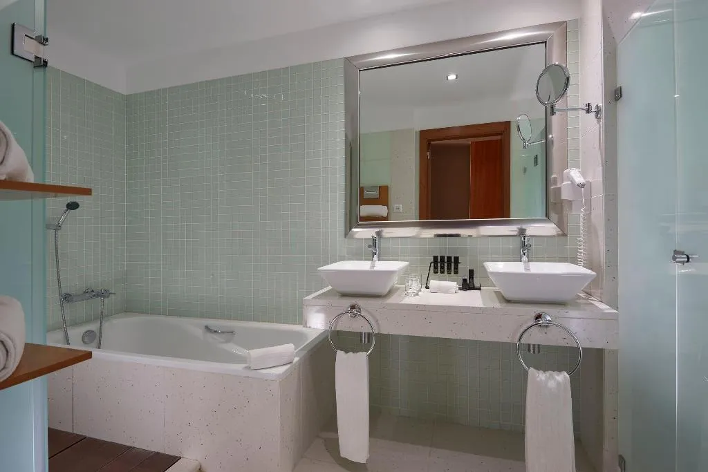 DOUBLE SIDE SEA VIEW Room, Melia Madeira Mare, Madeira