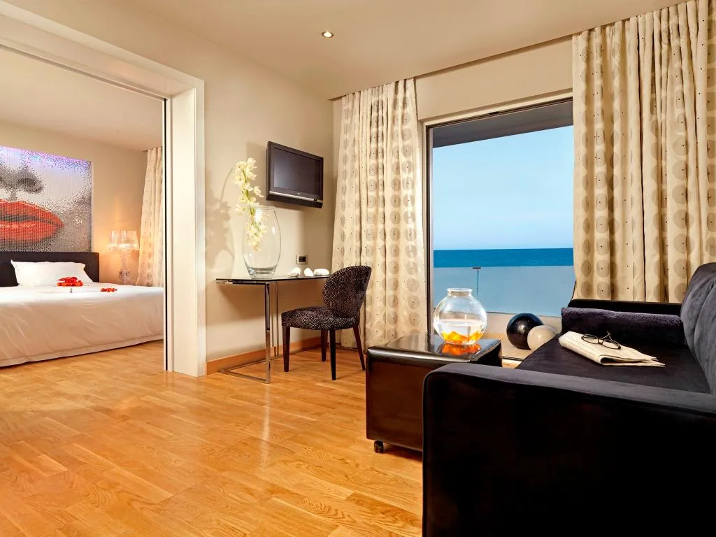 FAMILY ROOM LUXURY Room, Out Of The Blue Resort, Crete