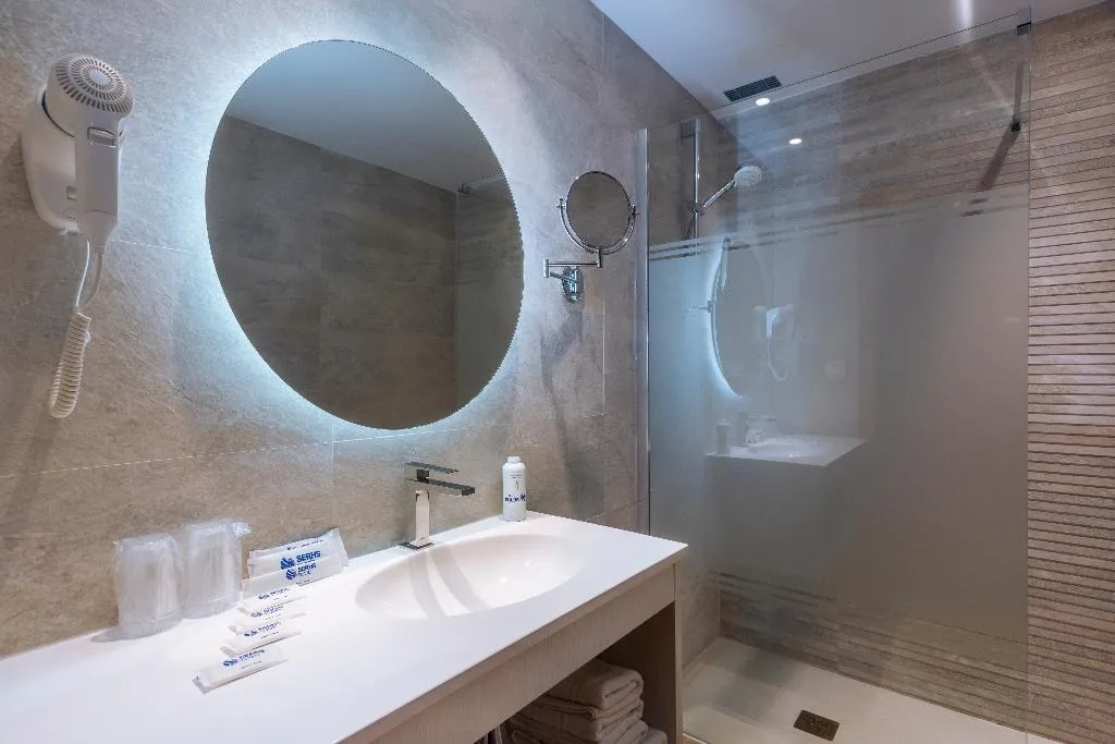 TRIPLE WITH BALCONY Room, Hotel Sorra Daurada Splash, Costa Brava