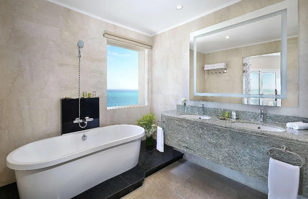 SUITE SEA VIEW Room, Hilton Hurghada Plaza, Red Sea Riviera