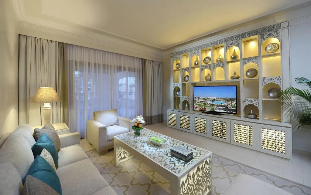 SUITE WITH PRIVATE POOL Room, Steigenberger Alcazar, Red Sea Riviera