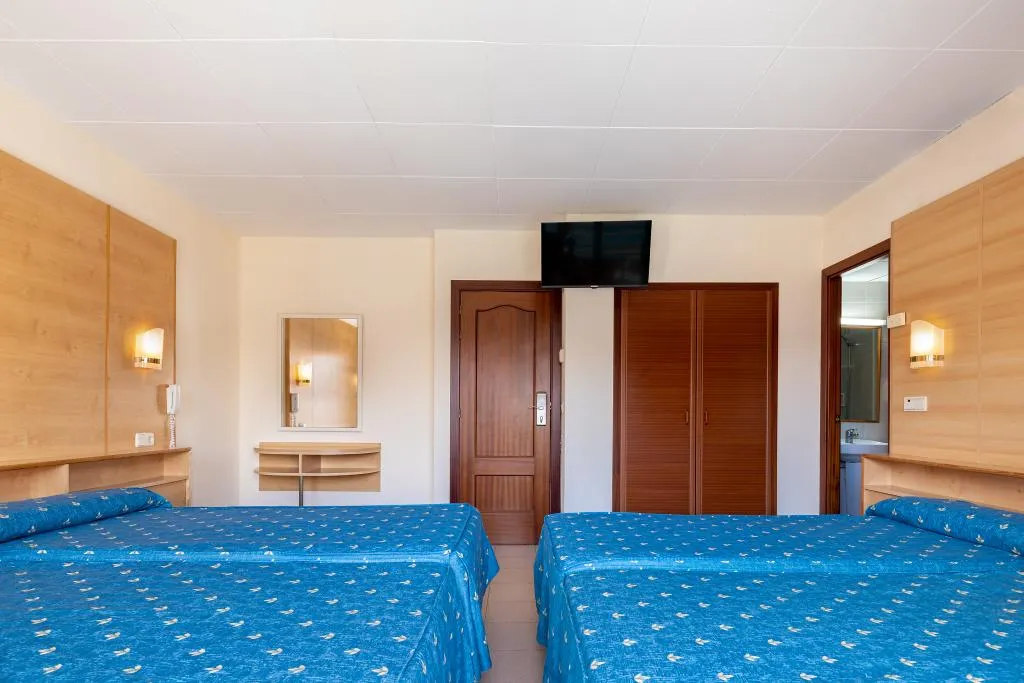 QUADRUPLE STANDARD Room, htop Summer Sun, Costa Brava
