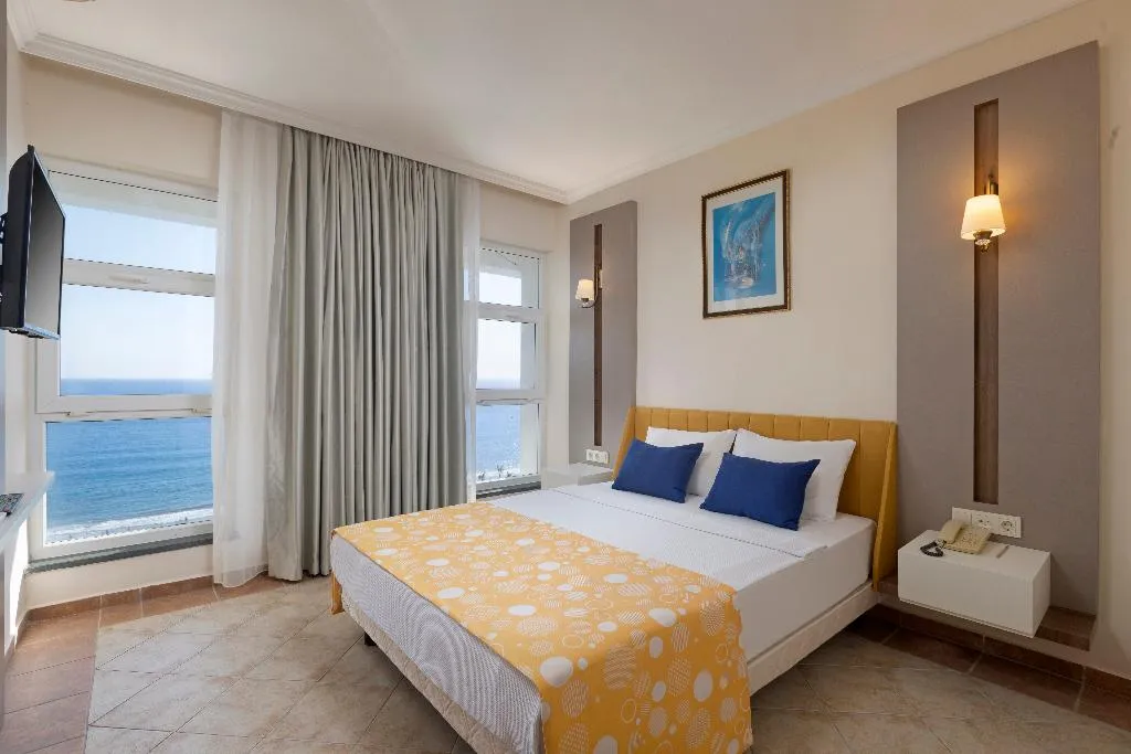 FAMILY ROOM SIDE SEA VIEW Room, Prestige Alanya, Antalya